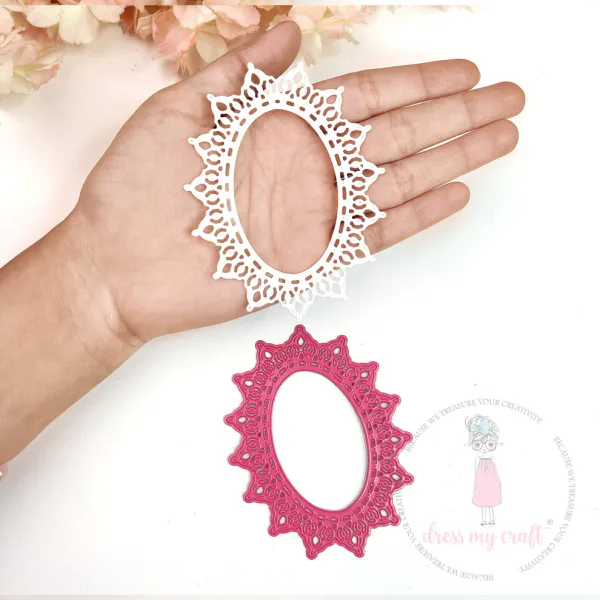 Oval Lace Frame